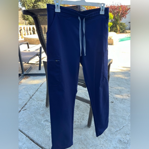 FIGS WOMENS SMALL PETITE SCRUB PANTS NAVY - Picture 2 of 6